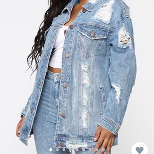 **SOLD**Oversized distressed denim jacket!